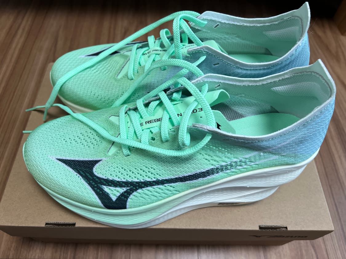 미즈노 러닝화 상품이미지2