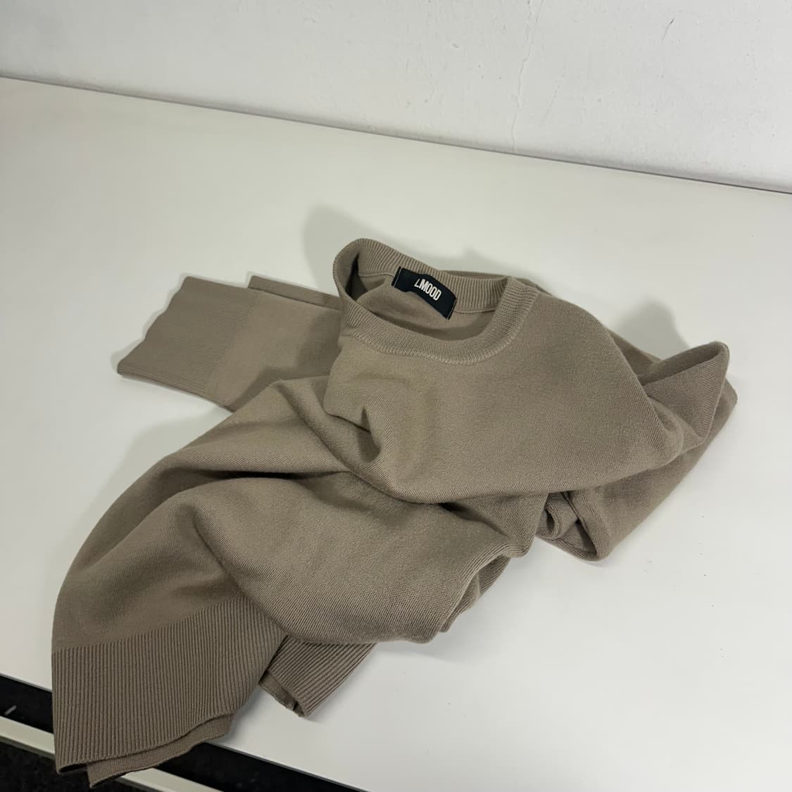 L 엘무드 베이지 루즈오버핏 라운드니트 상품이미지1