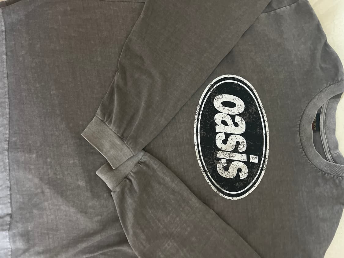 오아시스 빈티지로고 회색 롱슬리브 상품이미지3