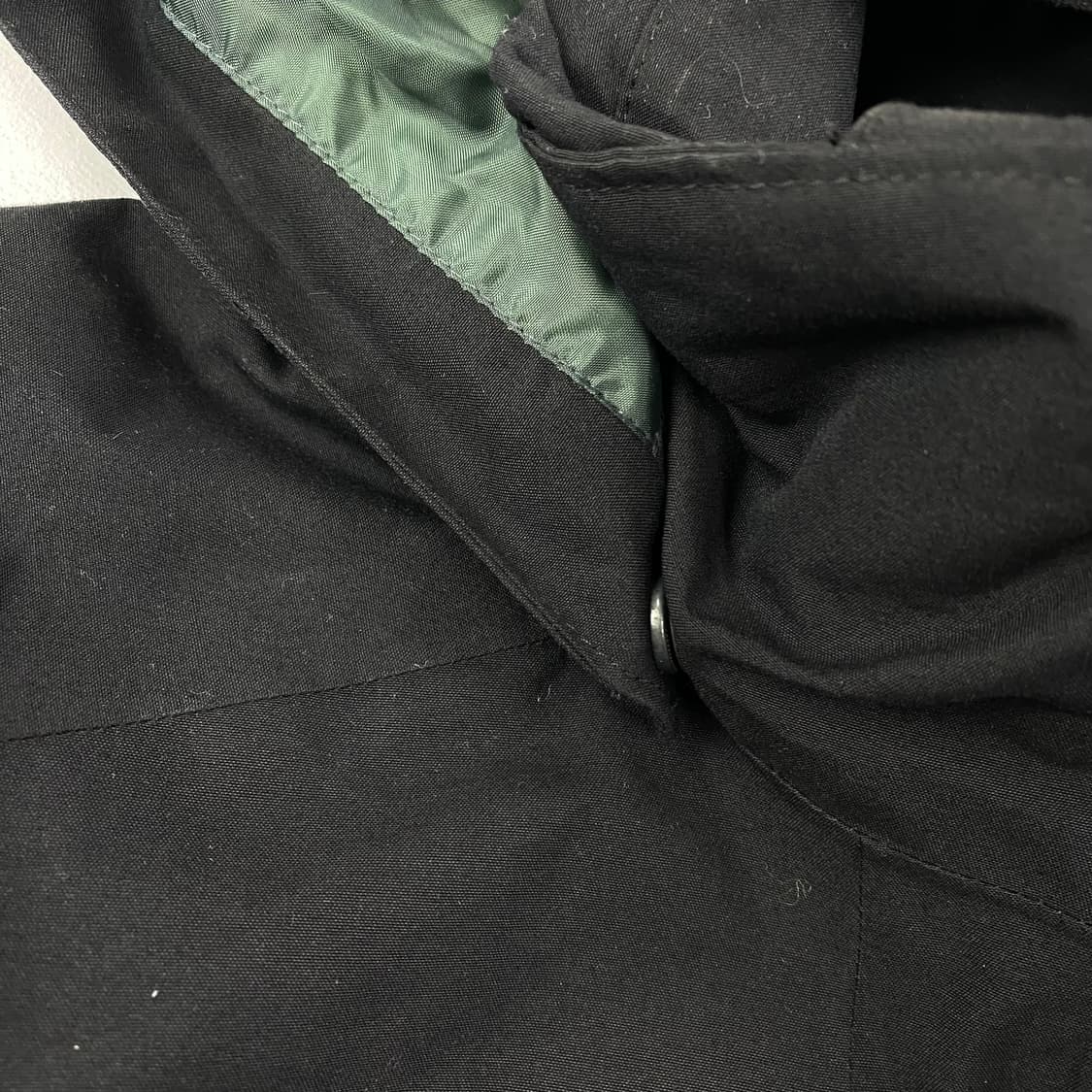 마운틴하드웨어 자수 로고 블랙 고어텍스 바람막이 (100) 상품이미지7