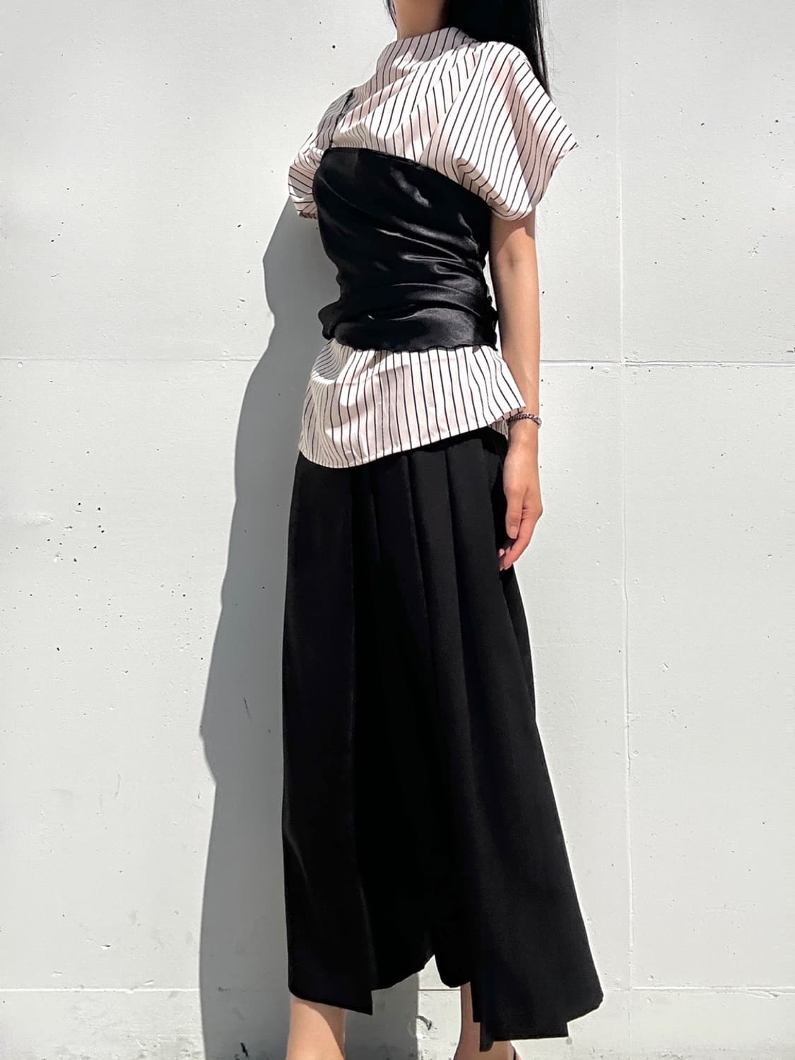 High neck tailored half blouse 상품이미지1
