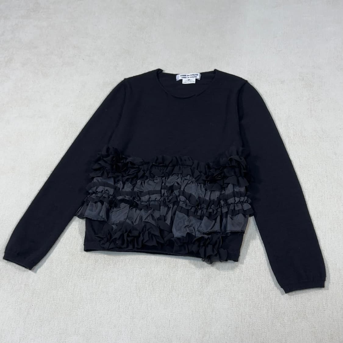 Ruffle Bottom Crewneck Sweater 상품이미지2