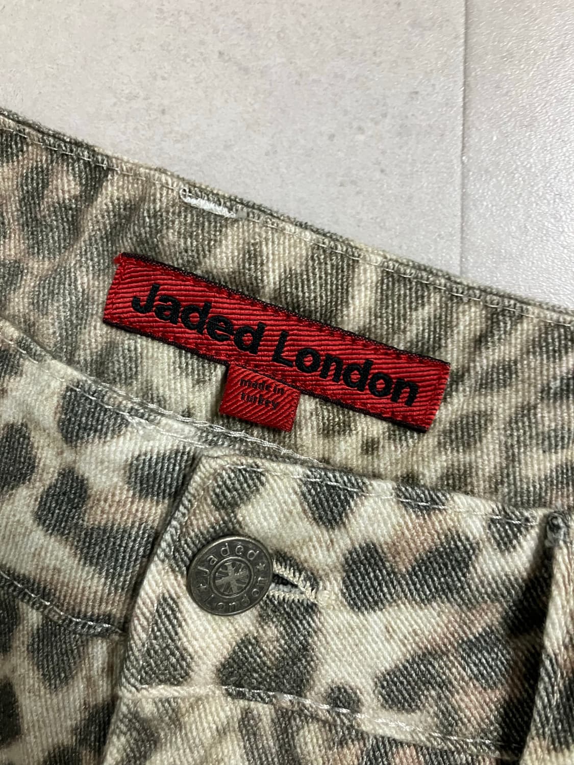 제이디드 런던 버뮤다 팬츠 상품이미지3