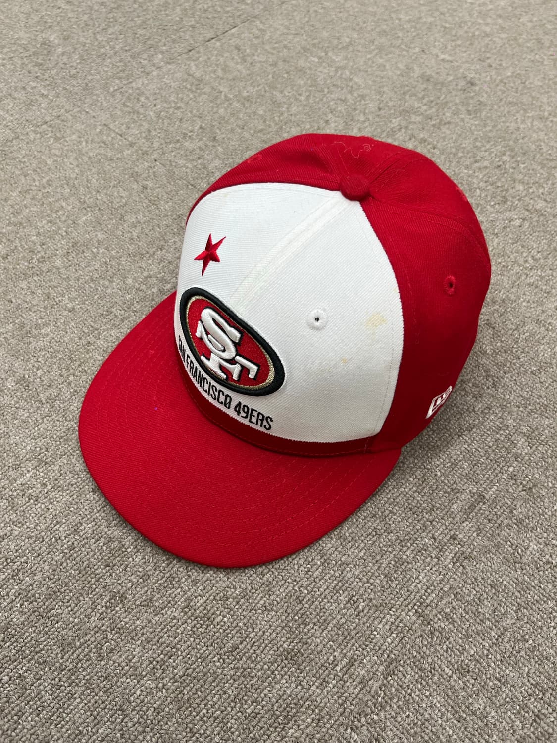 Newera red cap 상품이미지1
