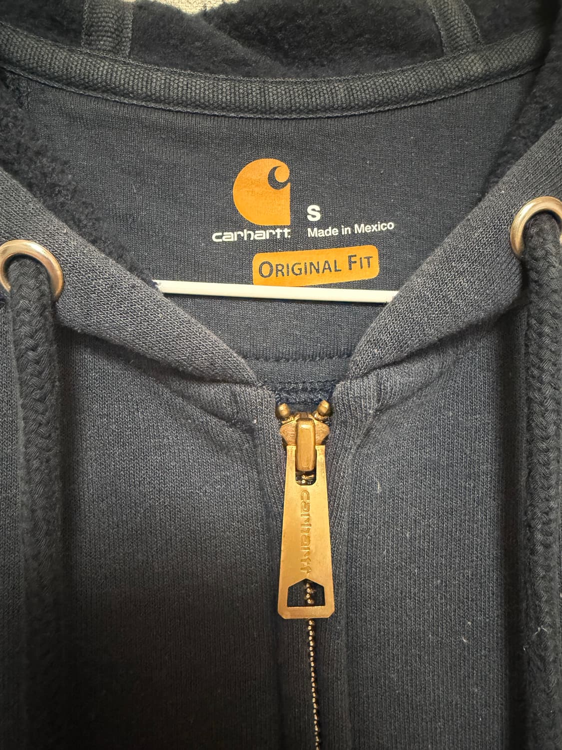 칼하트 네이비 후드집업 판매합니다 상품이미지3