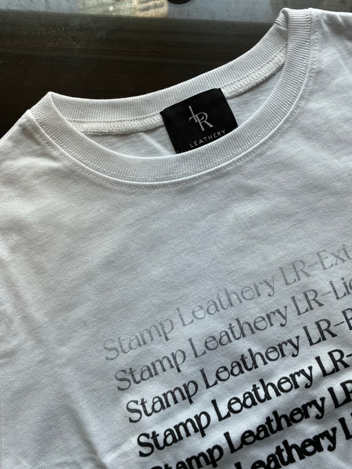 (FREE) 레더리 폰트 스탬프 크롭 반팔 티셔츠 [WHITE] 반팔 상품이미지9