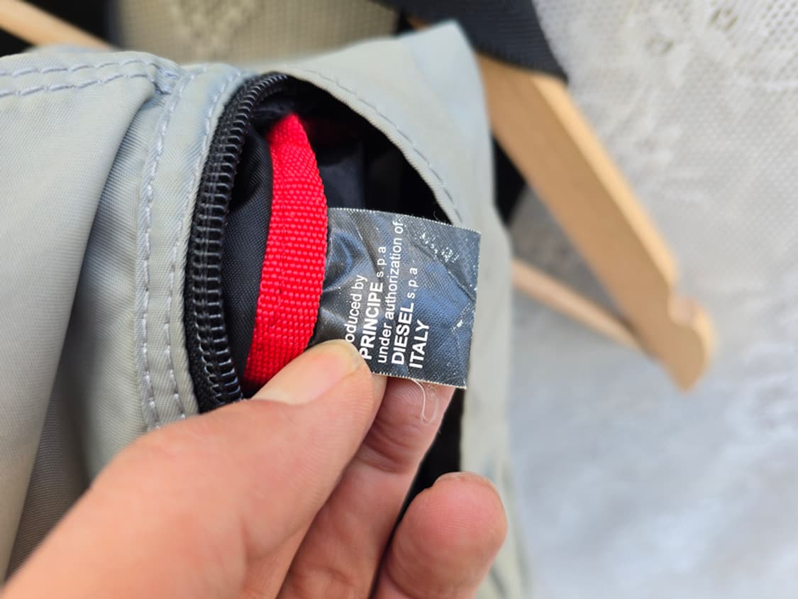 00s 아카이브 디젤 나일론 바디백 상품이미지8