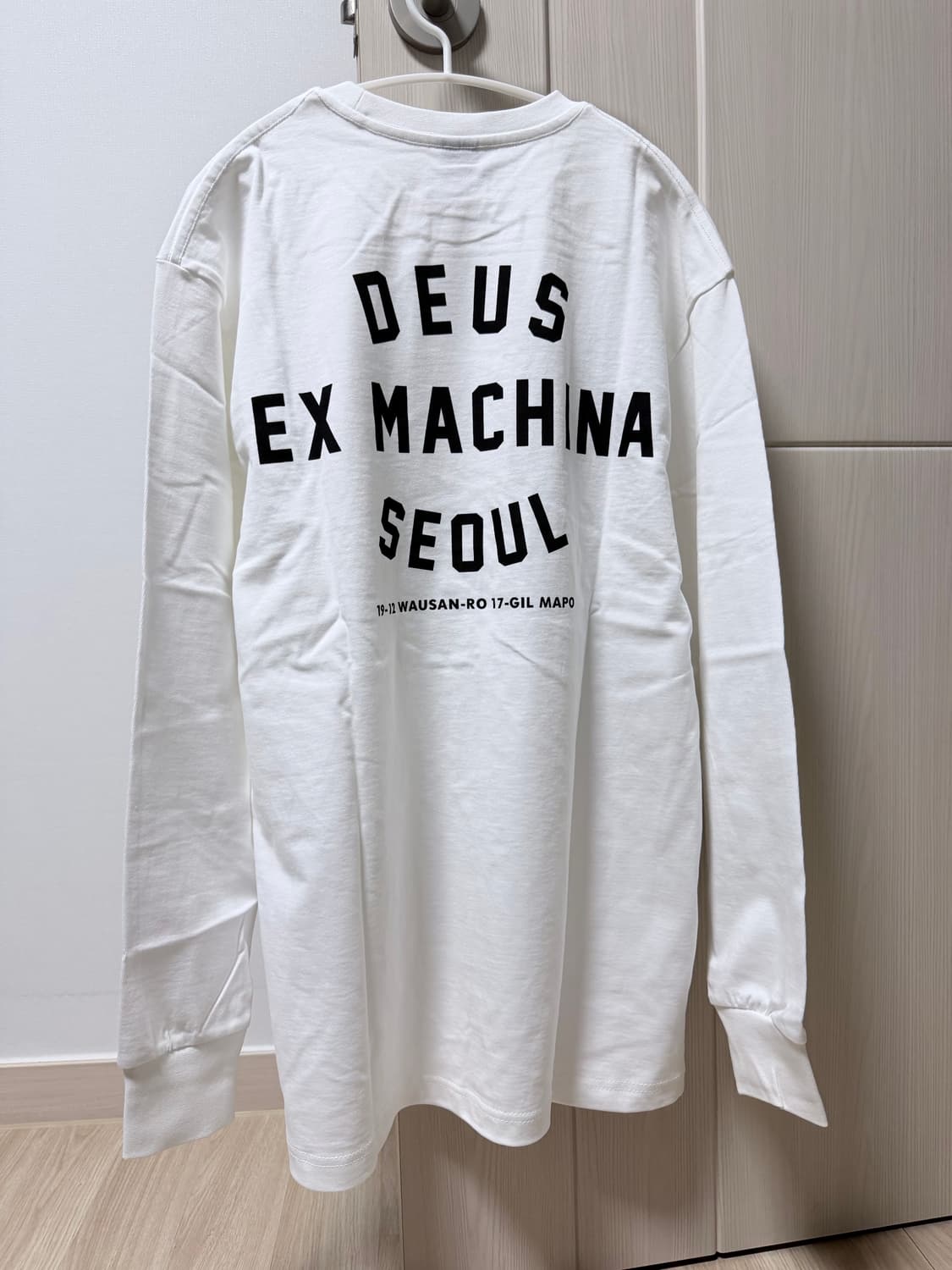 데우스 엑스 마키나 롱슬리브 새상품 상품이미지1