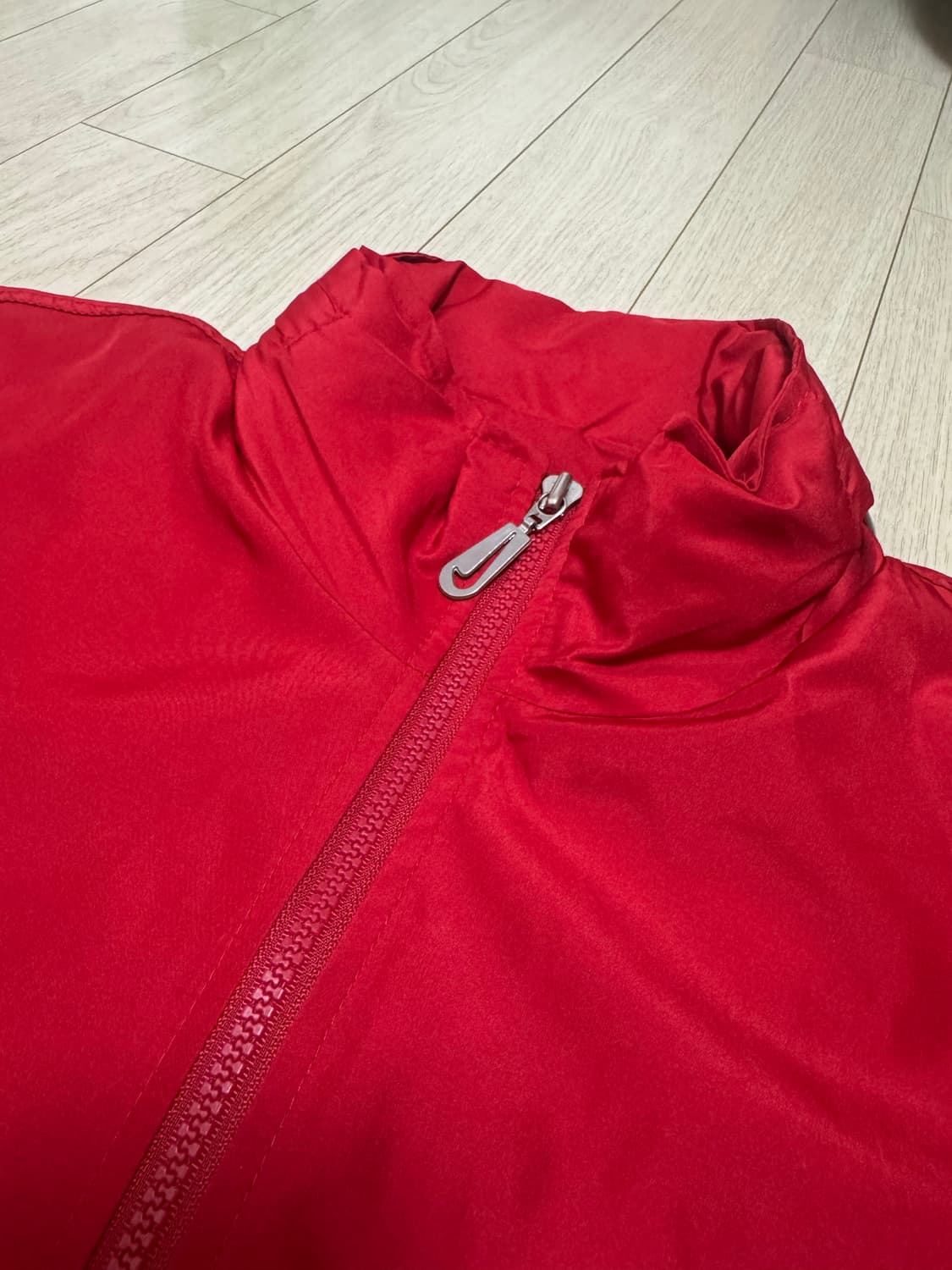 나이키 솔로스우시 바람막이  상품이미지3