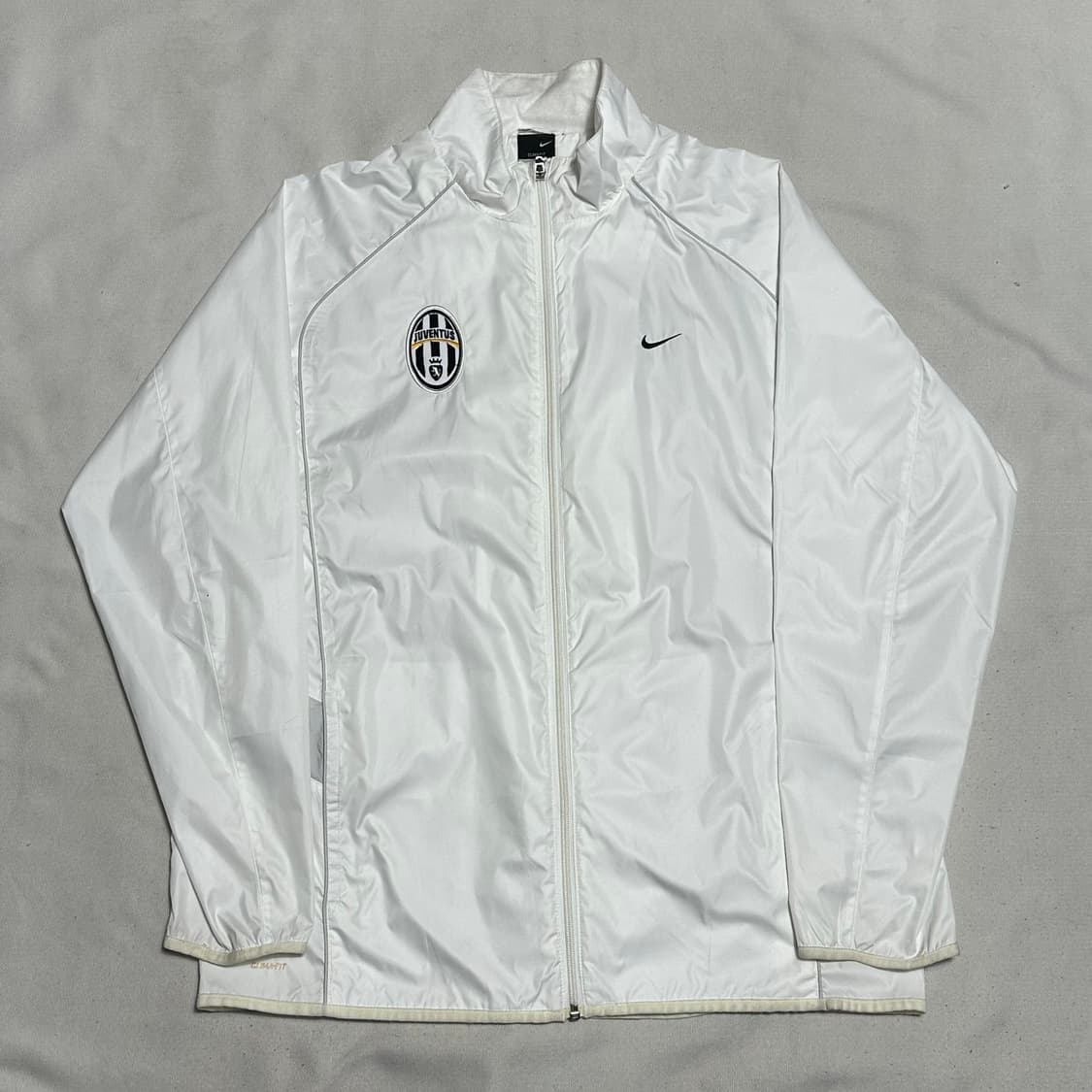 L 나이키 유벤투스 화이트 바람막이 상품이미지2
