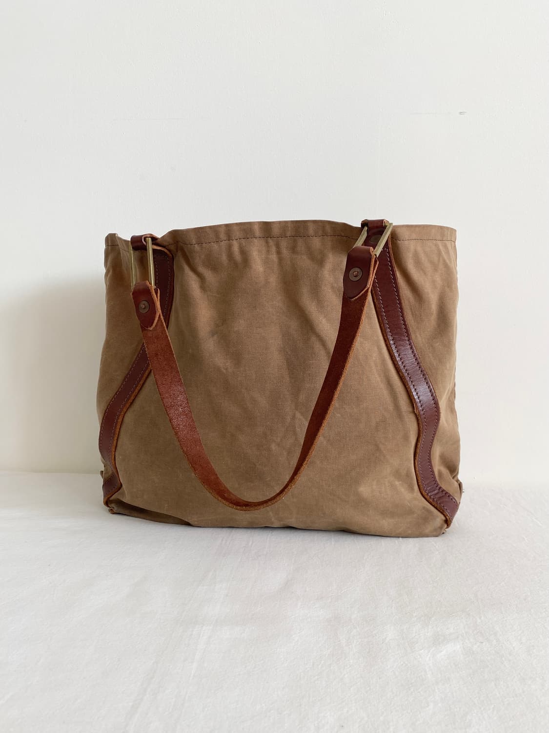 조슈아 벨라 왁스 캔버스/레더 토트백 상품이미지1