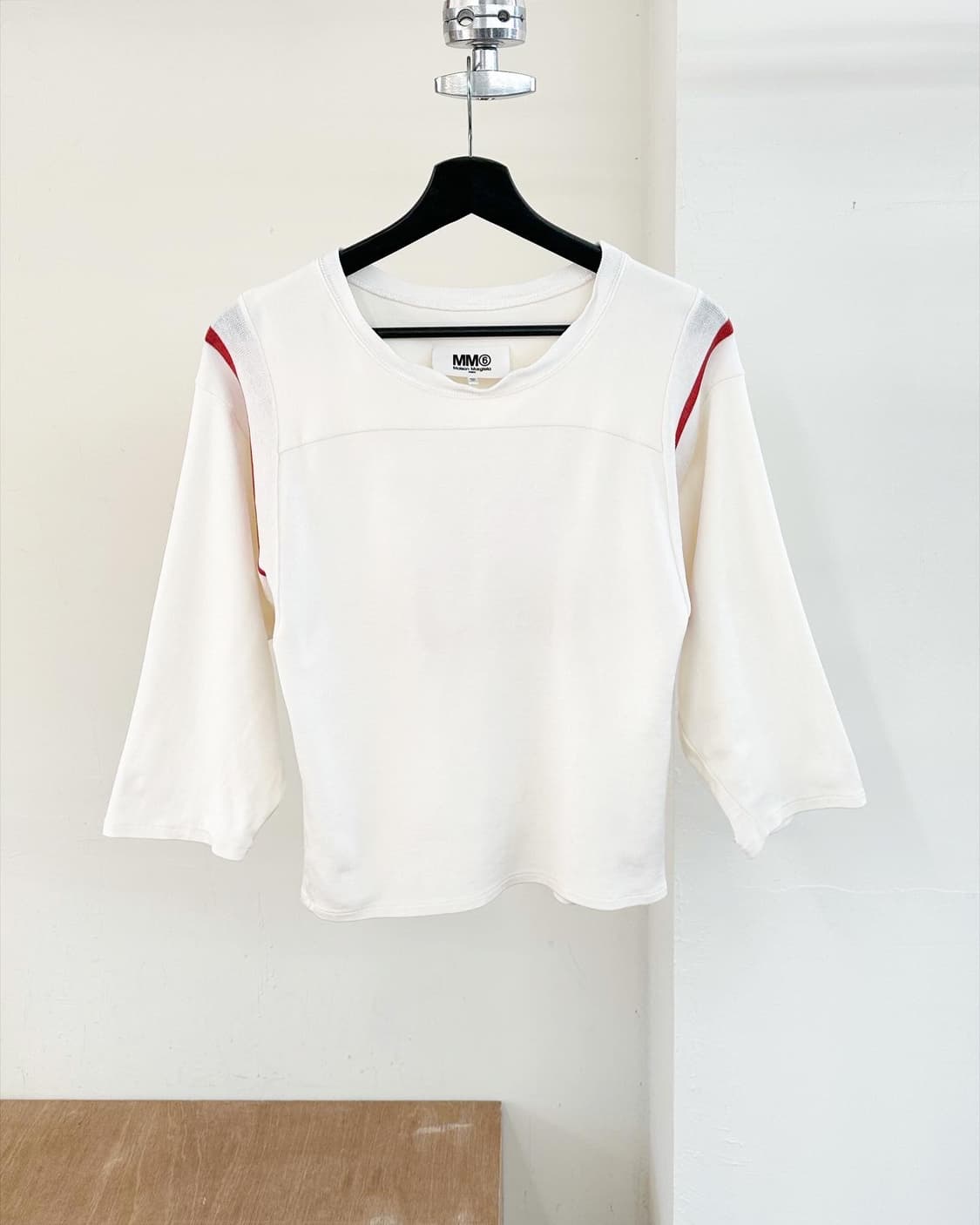 MM6 메종 마르지엘라 애너브 라인 하프티  상품이미지1