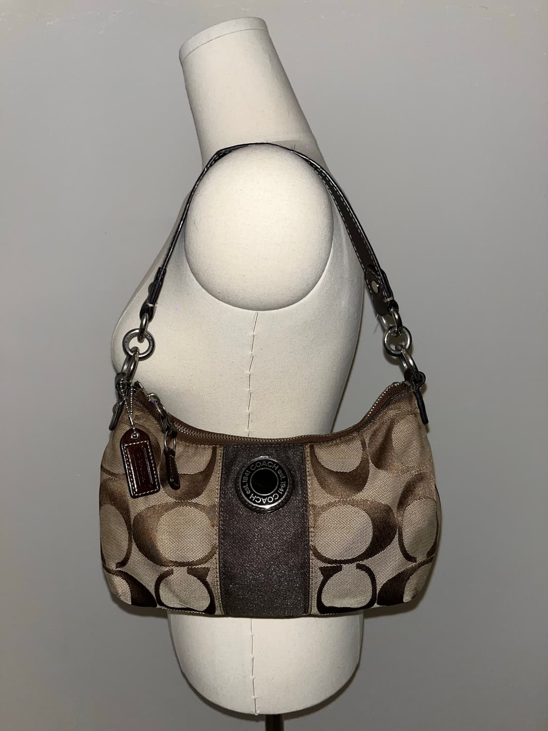 Coach Mini Beige Shoulder Bag 상품이미지2