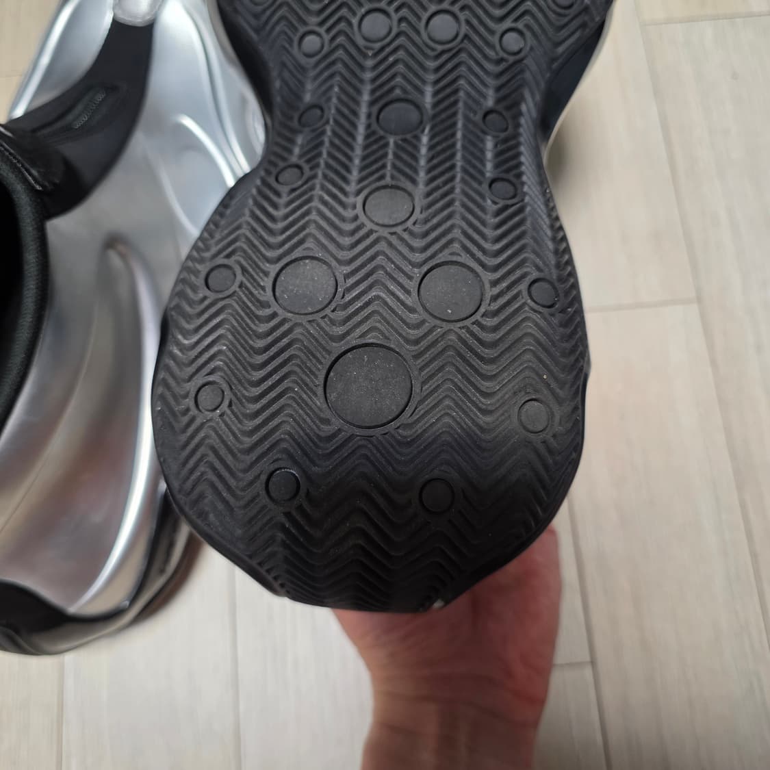 발렌시아가 바스켓볼 스니커즈 40 실버 상품이미지4