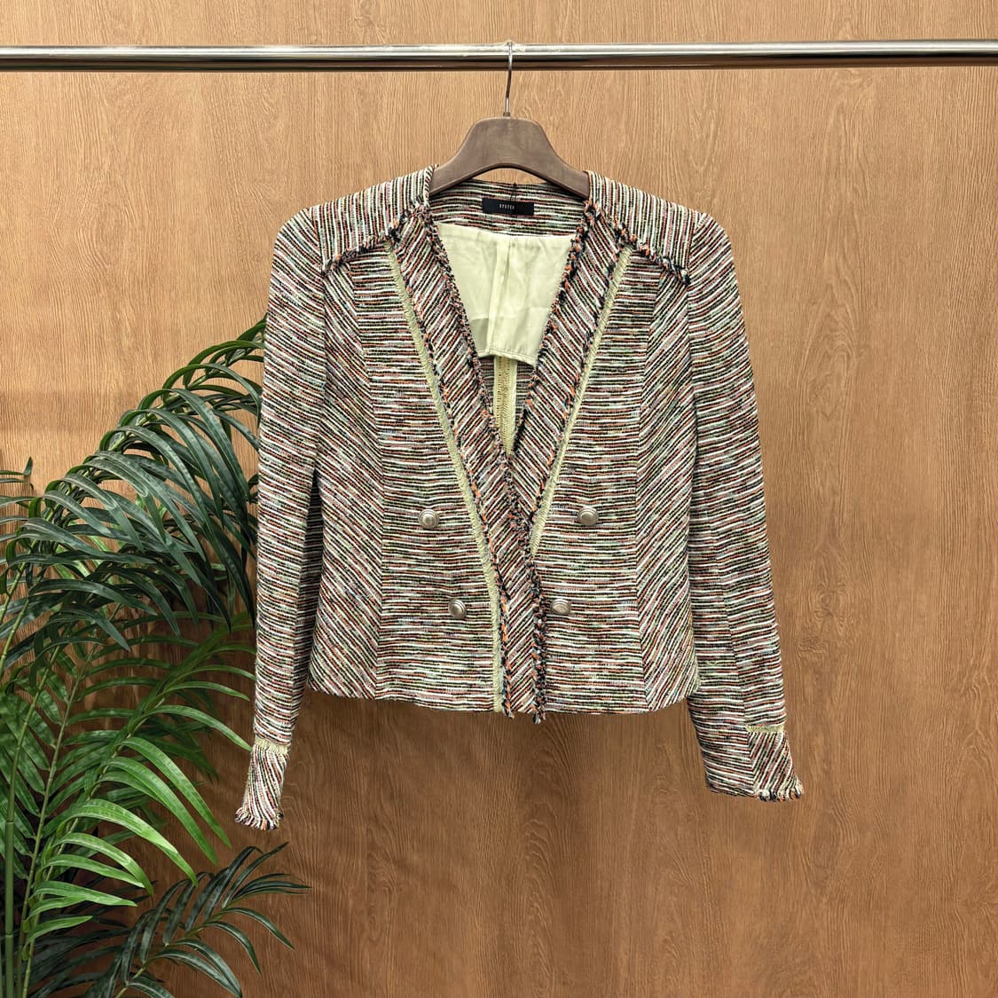 시스템 크롭 트위드 자켓 실버 버튼 배색 라이닝 디테일 레드 상품이미지1