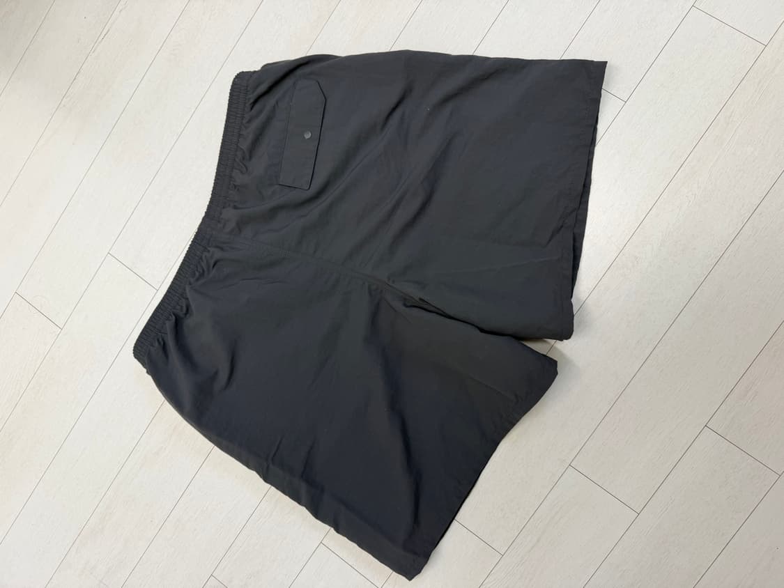 파타고니아 쇼츠 반바지 L 사이즈  상태 9.5/10  사진 찍고 절대  상품이미지5