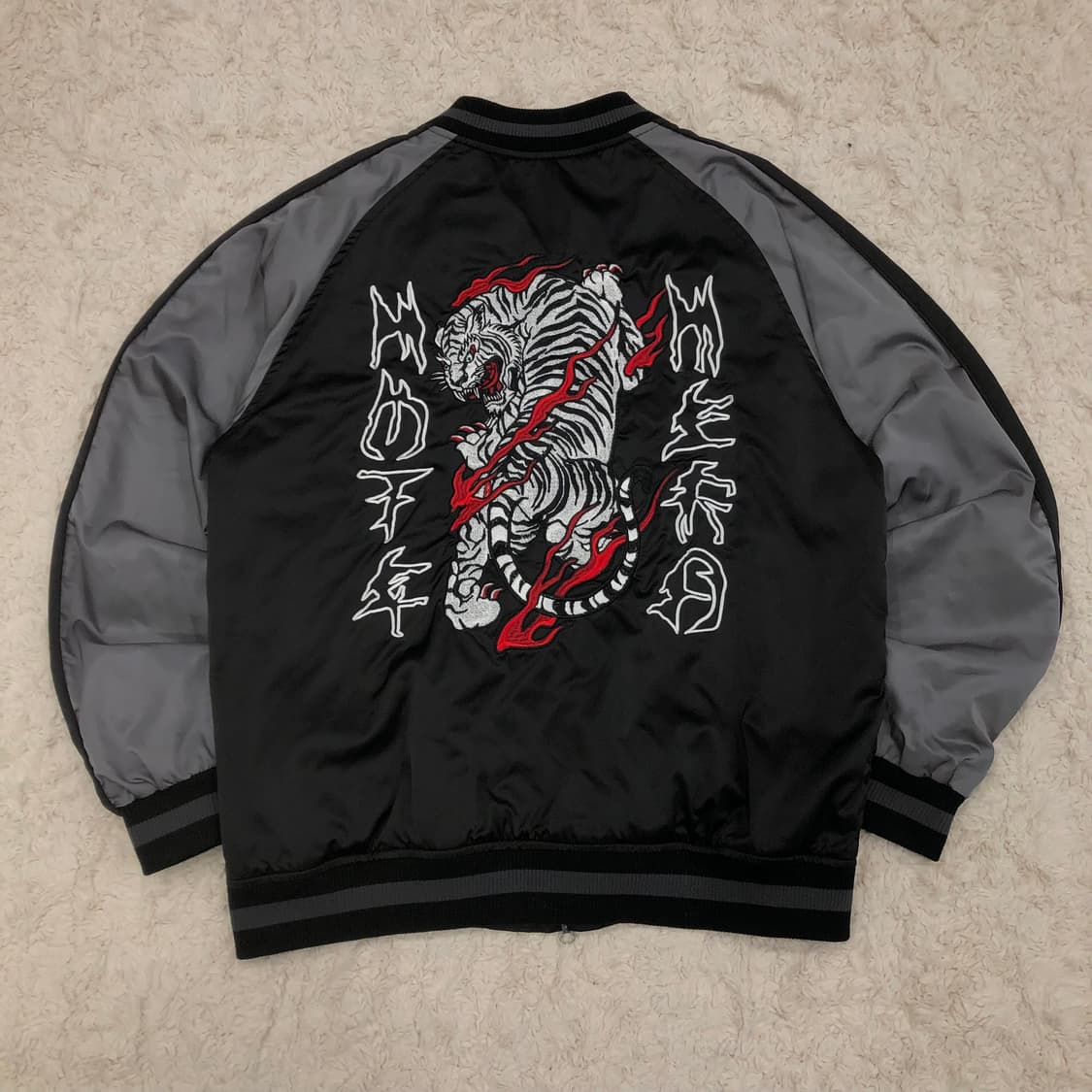 낫포너드 타이거 자수 스카쟌 블루종 자켓 상품이미지1