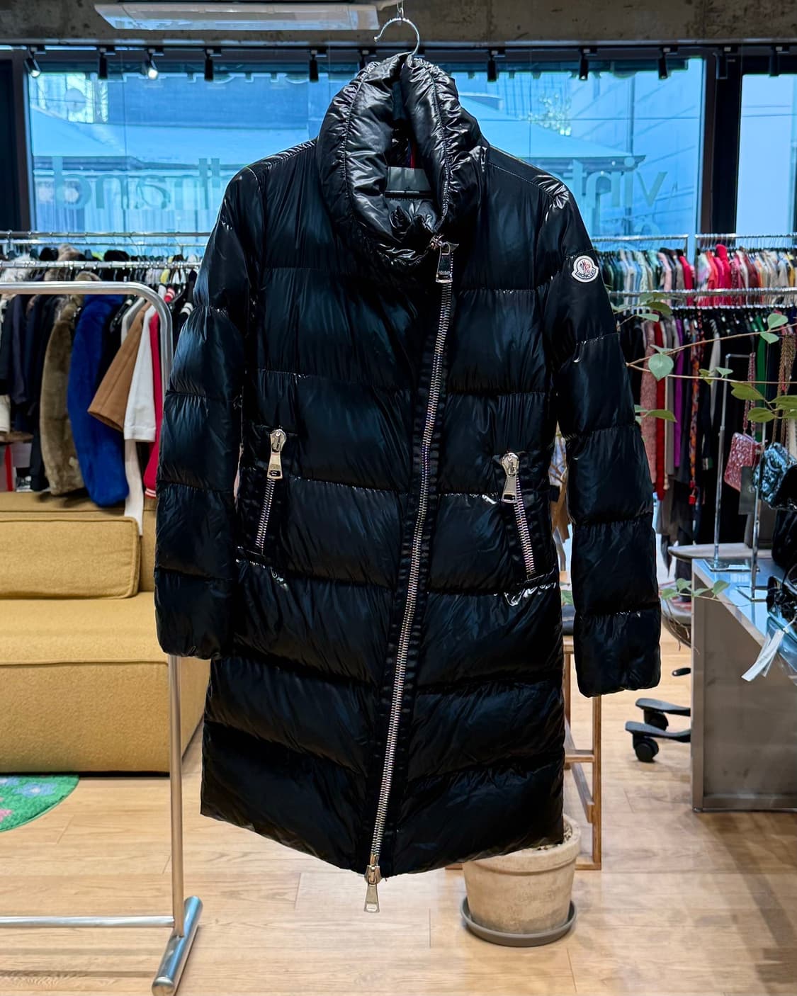 몽클레르 블랙 주앙빌 다운 자켓  상품이미지1