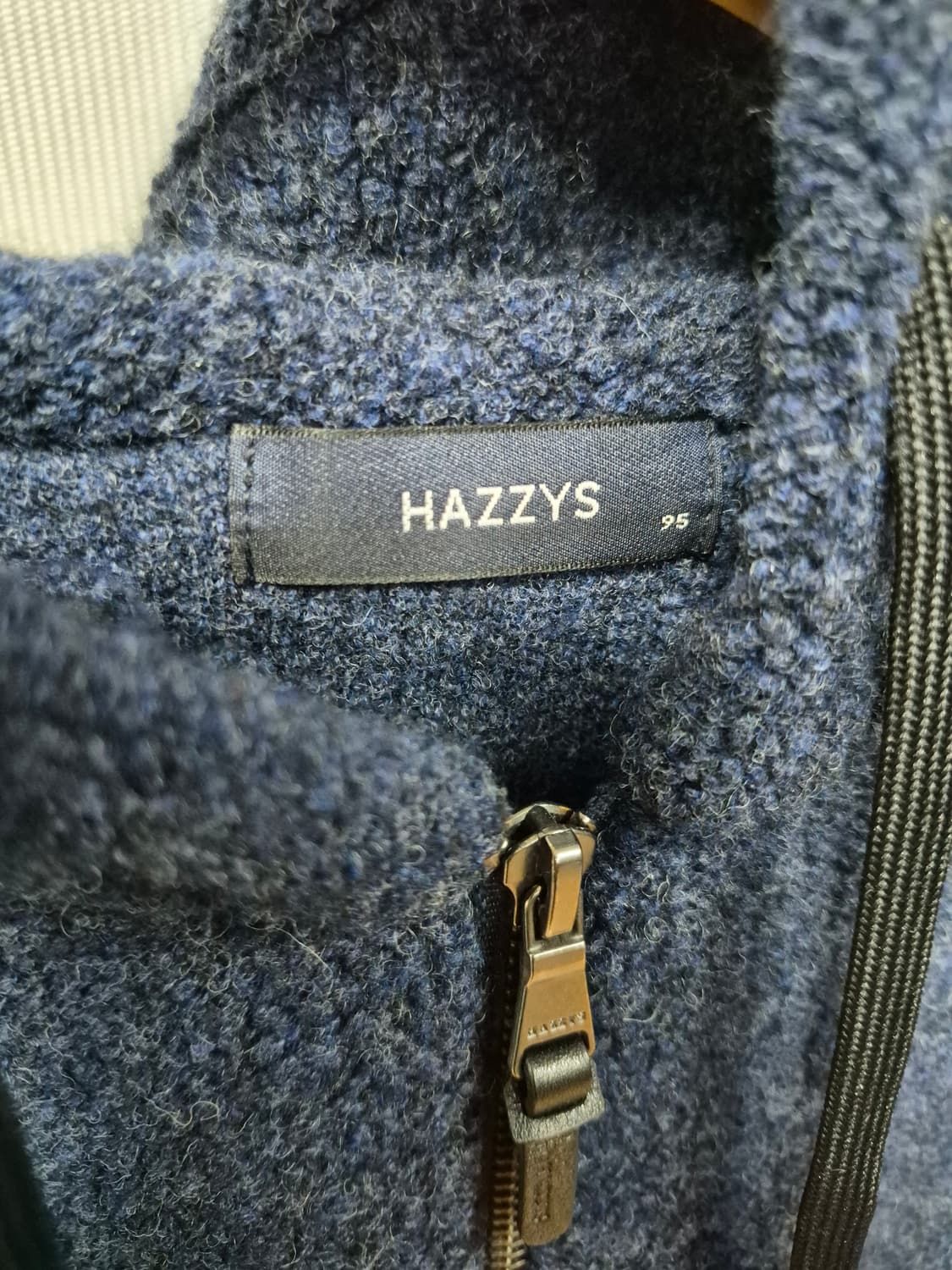 헤지스 네이비 후드 니트집업 95 상품이미지3