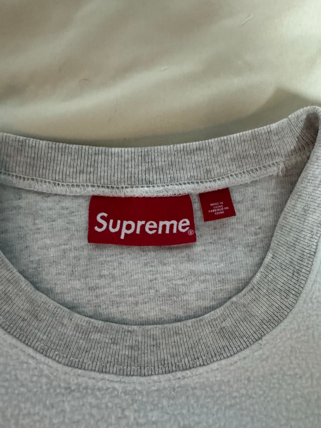 슈프림 인사이드 아웃 크루넥 애쉬 그레이 - 23FW 상품이미지4