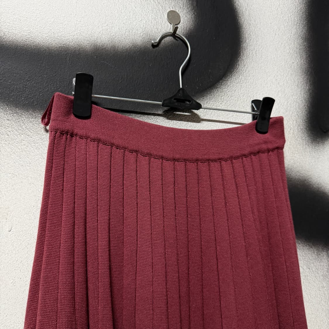 액시즈팜 오리엔탈 에스닉 패턴 플리츠 밴딩 미디 스커트 플럼 상품이미지3