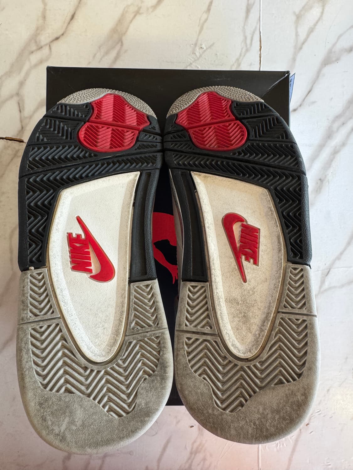 조던4 레트로 OG 화이트 시멘트(2025) 265 팝니다 상품이미지4