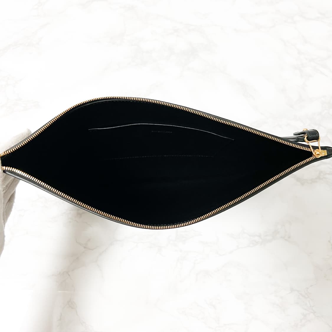 발렌시아가 로고 스트랩 클러치 상품이미지5