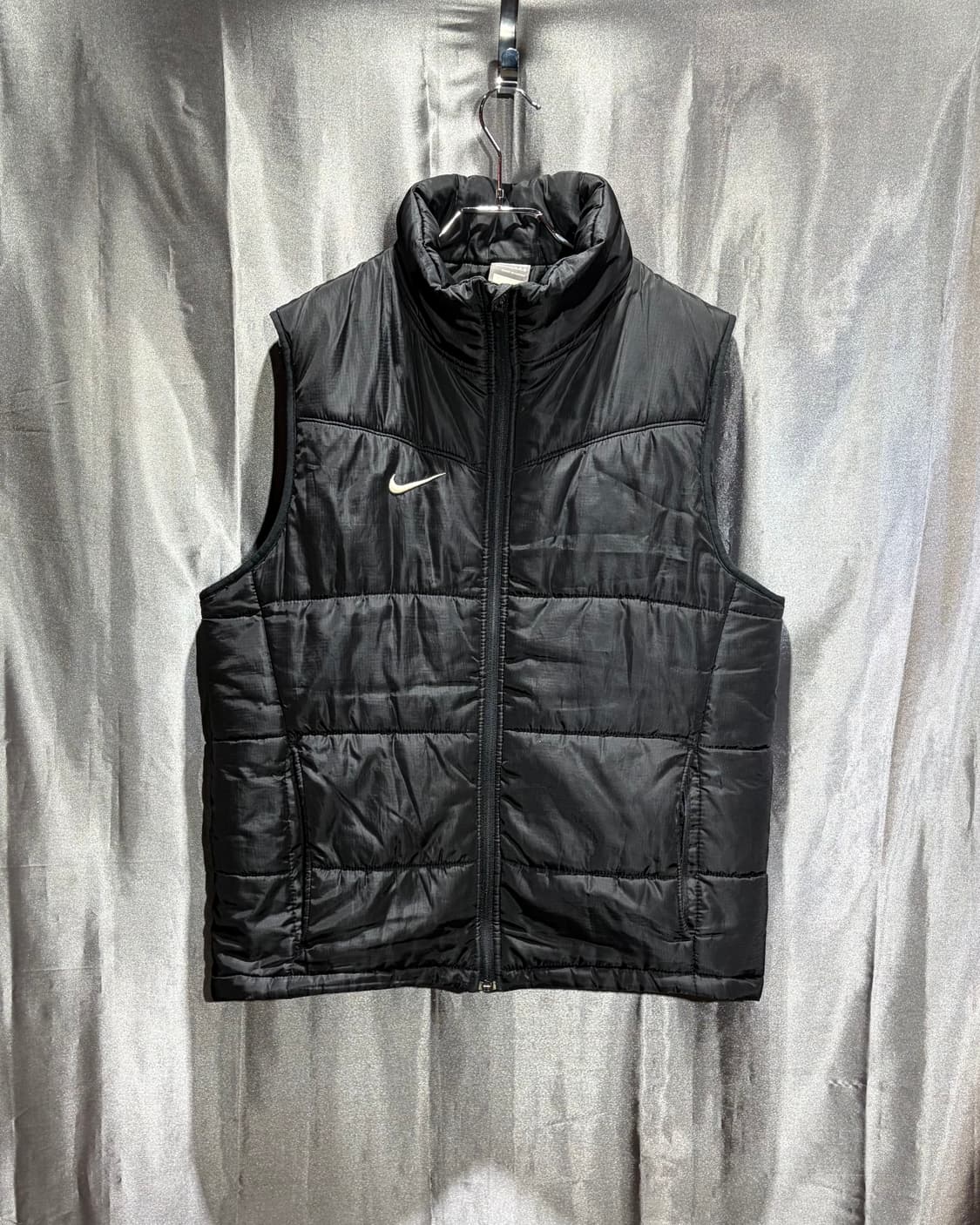 L 나이키 스우시 블랙 패딩 베스트 상품이미지2