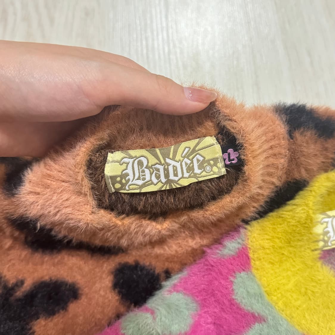 [새상품] 배디 버터플라이 자카드 니트 상품이미지3