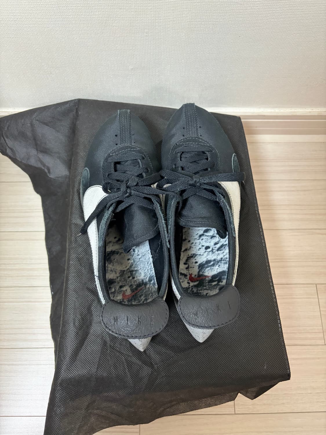 [260] 나이키 문레이서 블랙 울프 그레이 상품이미지8