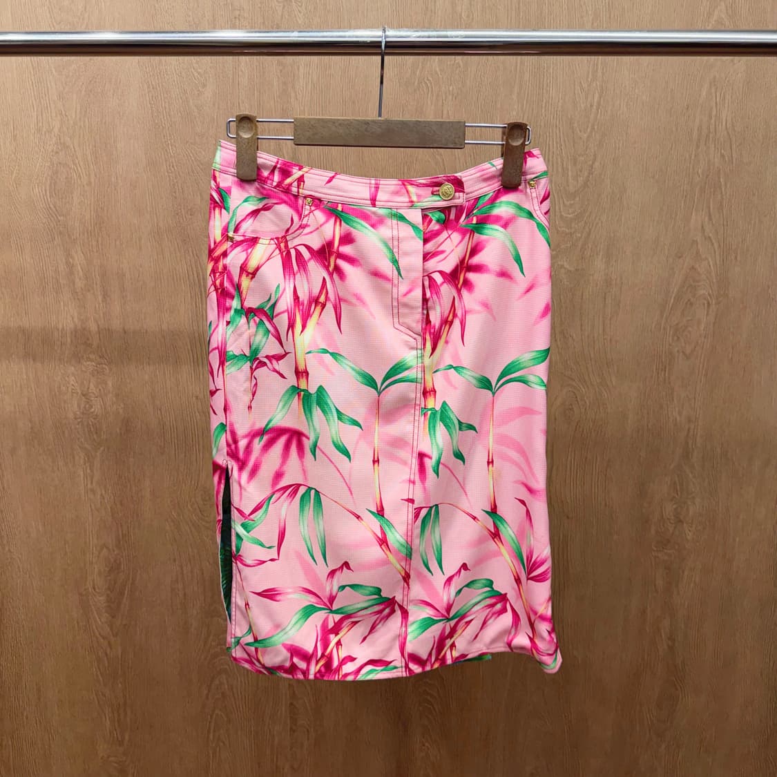 베르사체 미디 스커트 트로피컬 플로럴 프린팅 사이드 슬릿 H라인 핑크 상품이미지2