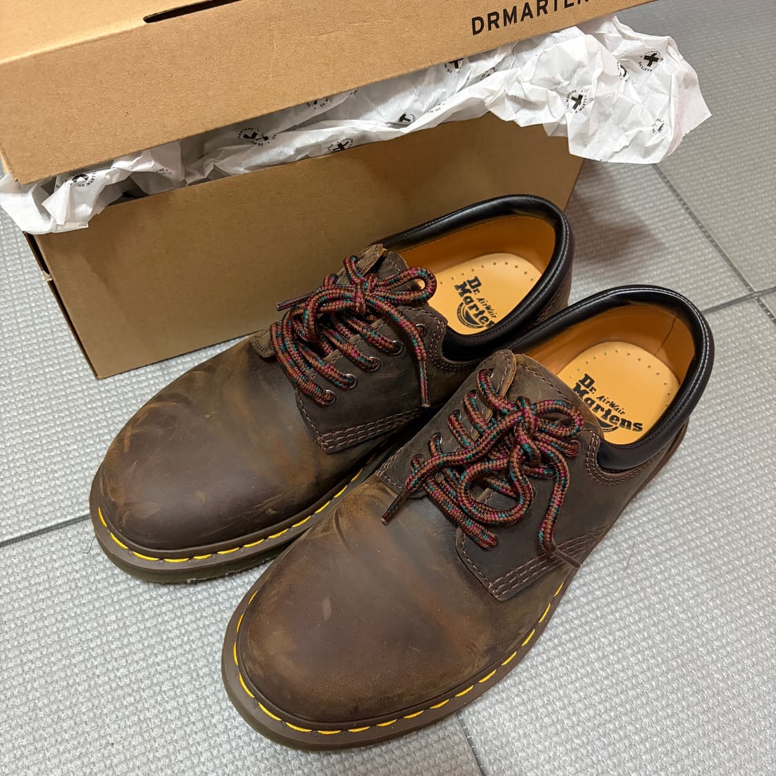 닥터마틴 8053 브라운 250 사이즈 상품이미지2