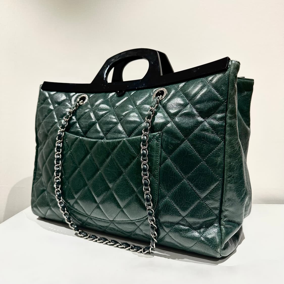 샤넬 퀼티드 딜리버리 라지백 상품이미지3