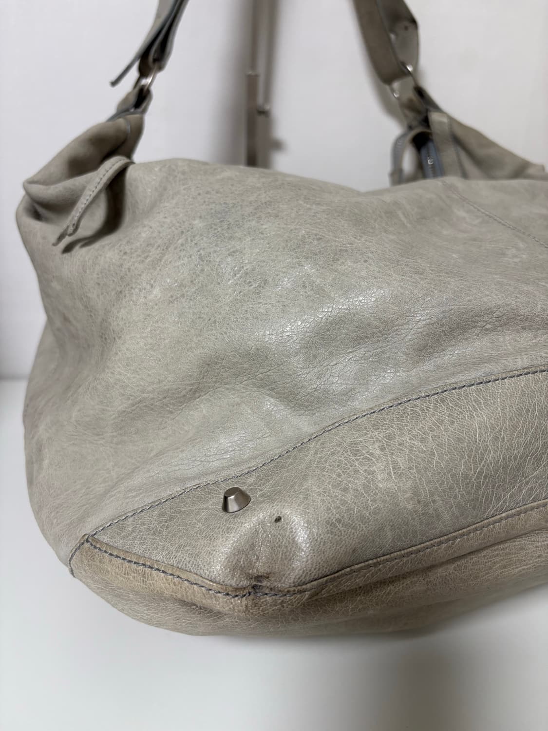 발렌시아가 커리어 모터백 상품이미지4