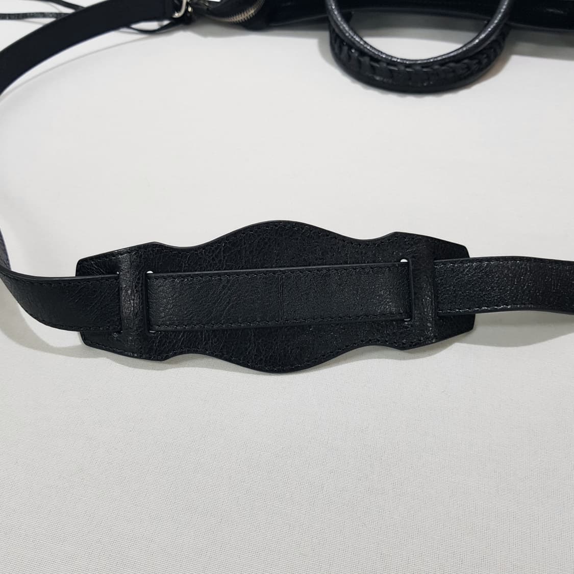 새상품 발렌시아가 클래식 모터백 스몰 상품이미지6