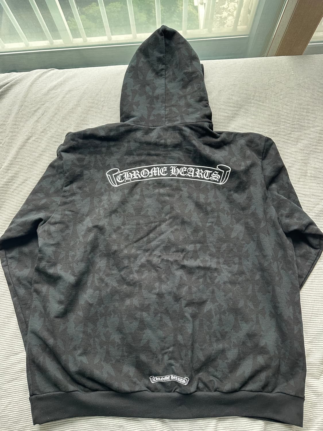 크롬하츠 세메터리 크로스 프린트 풀오버 후드 블랙 XL 상품이미지2