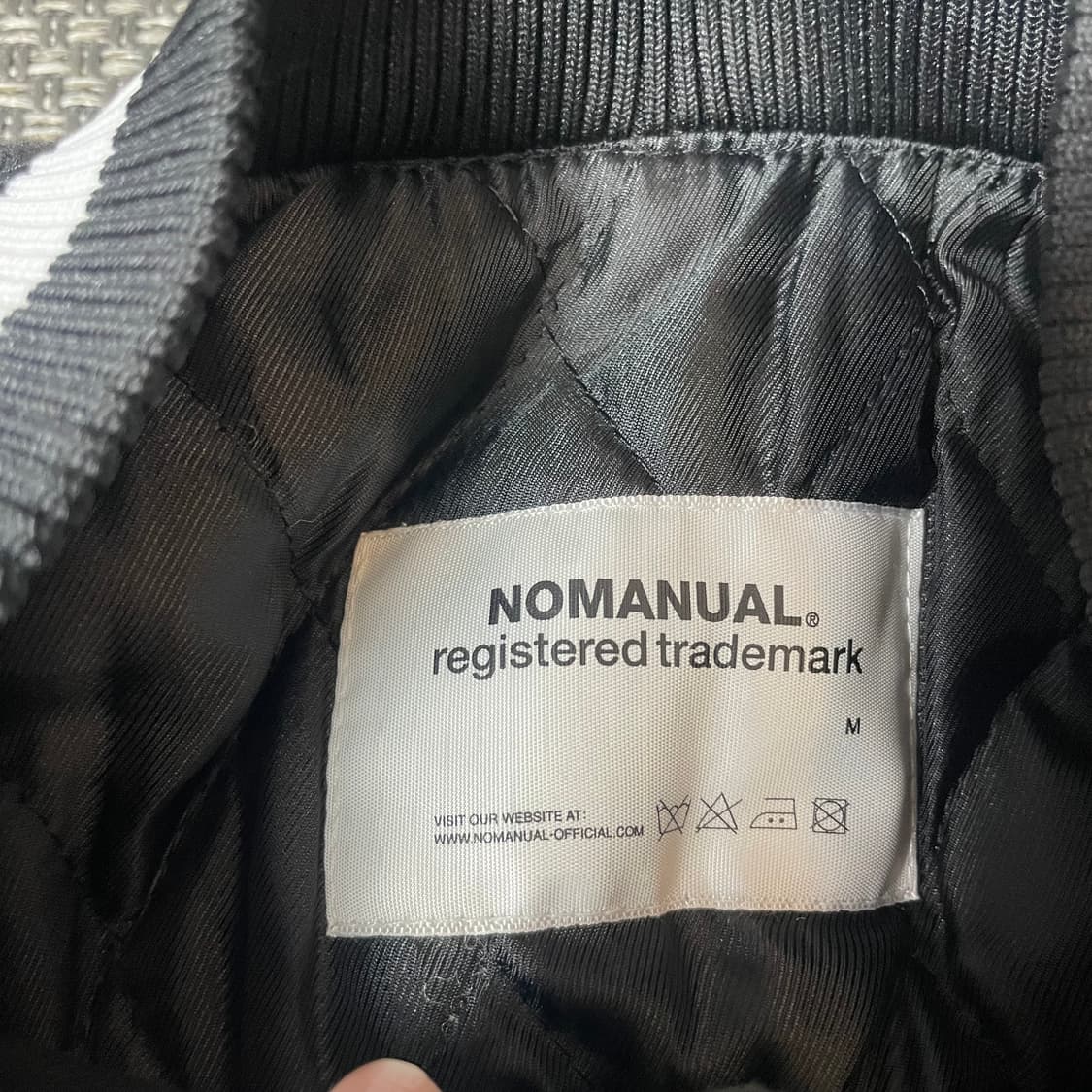 노메뉴얼 빅로고 테일러 블랙 바시티 자켓 M 상품이미지4
