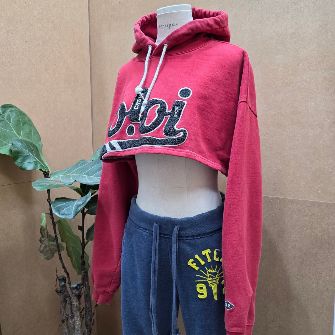 오아이오아이 언더붑 크롭탑 후드티 상품이미지2