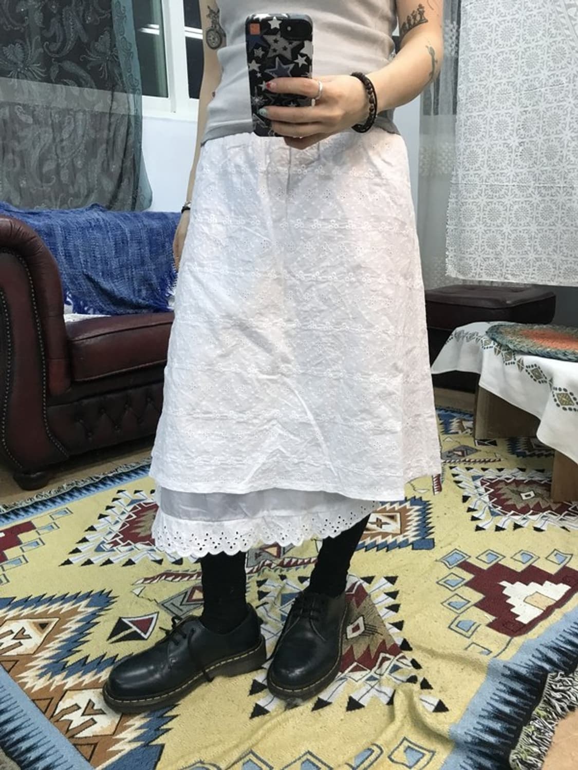 제페니즈 빈티지 여성 플라워펀칭 밴딩 미디스커트 상품이미지1