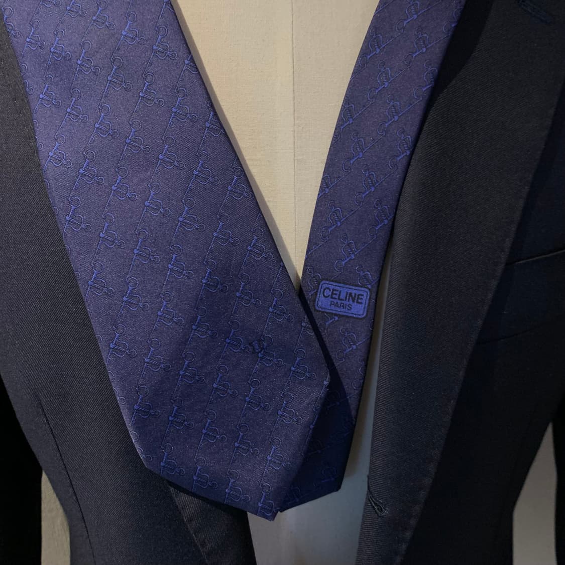 셀린느(CELINE) 기하학적패턴 100실크 명품넥타이 결혼식룩 코디 상품이미지2