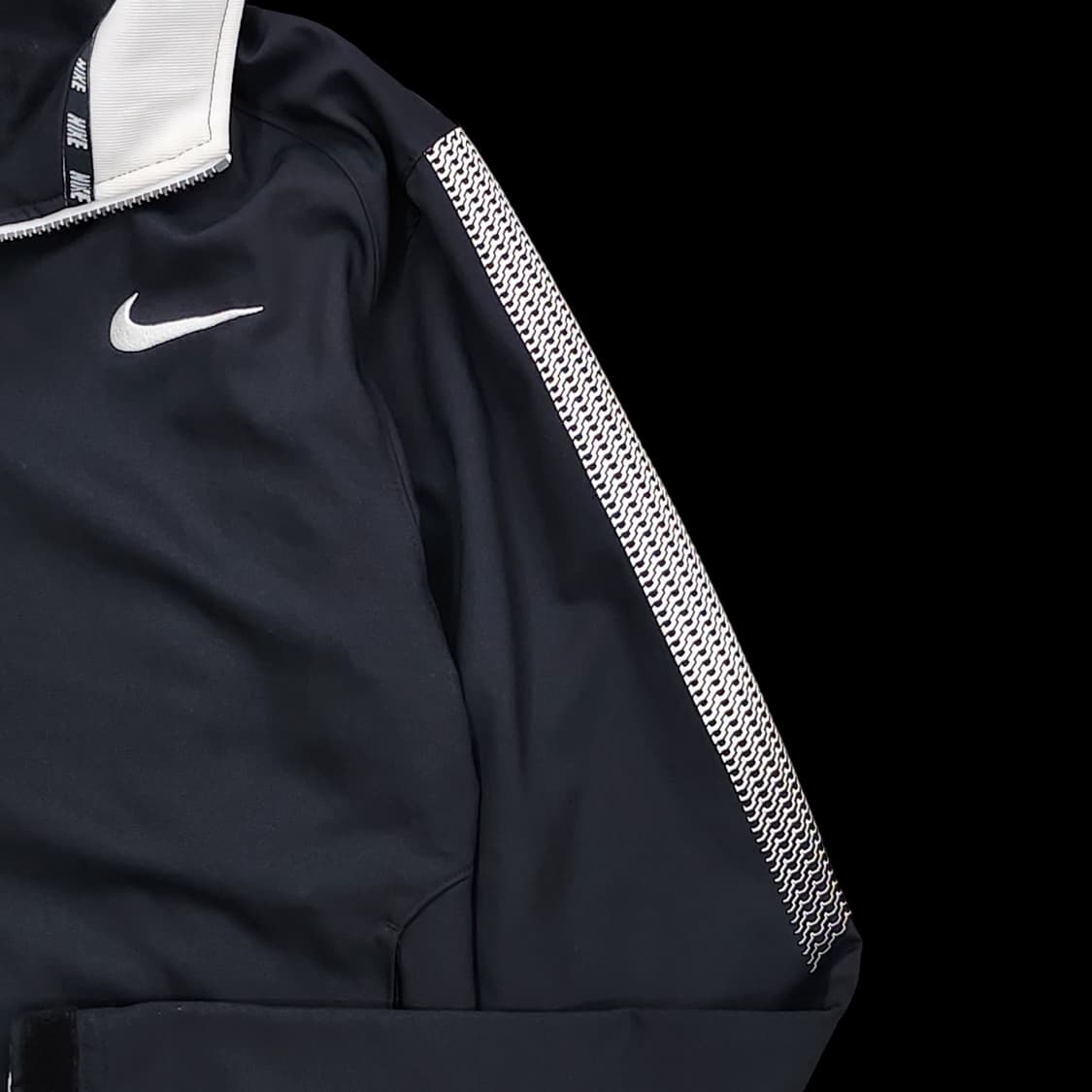 나이키 블랙 사이드라인 트랙탑 져지 상품이미지5