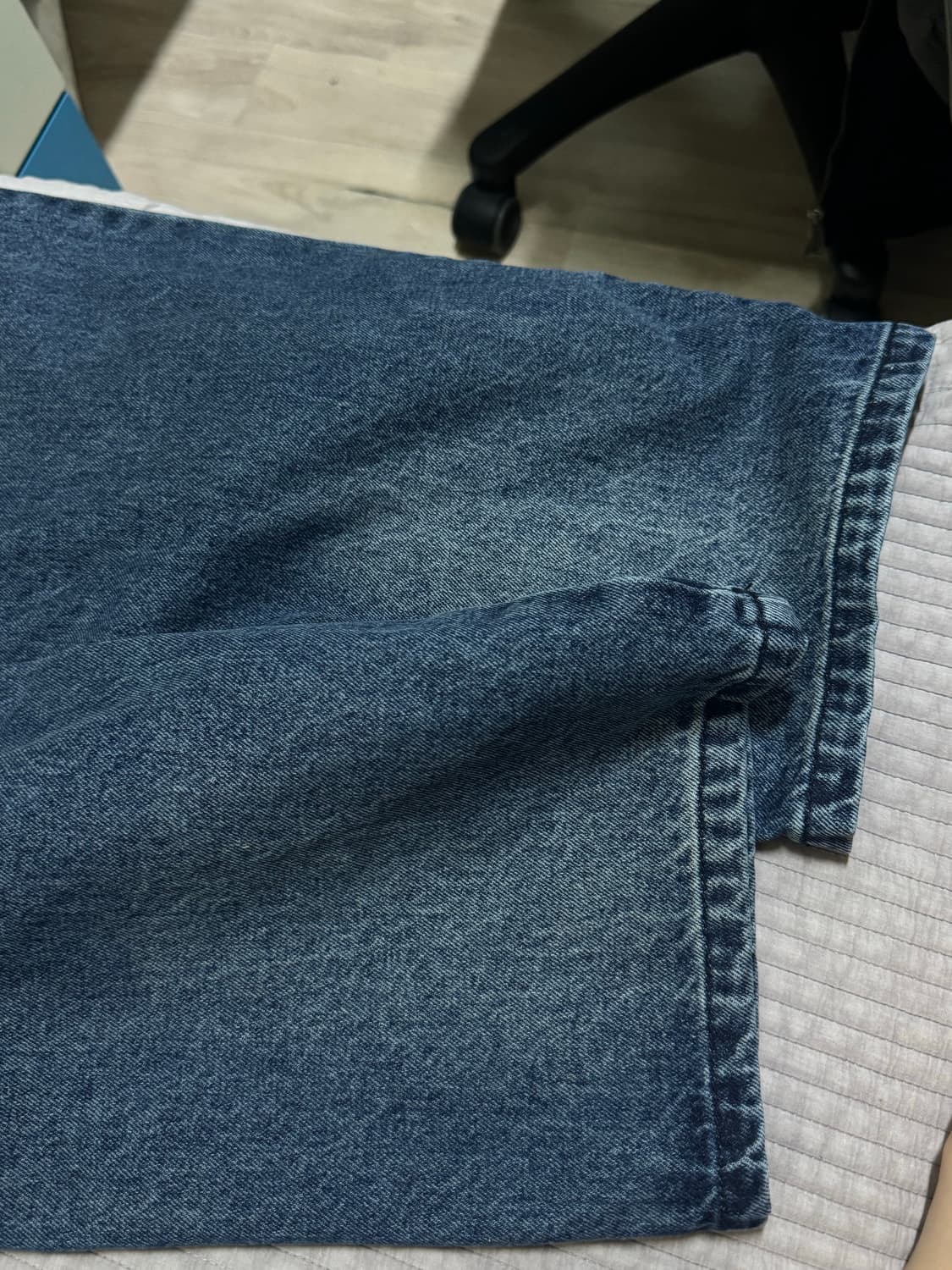 더 바이닐 하우스 CURVED DENIM PANTS BLUE 상품이미지5