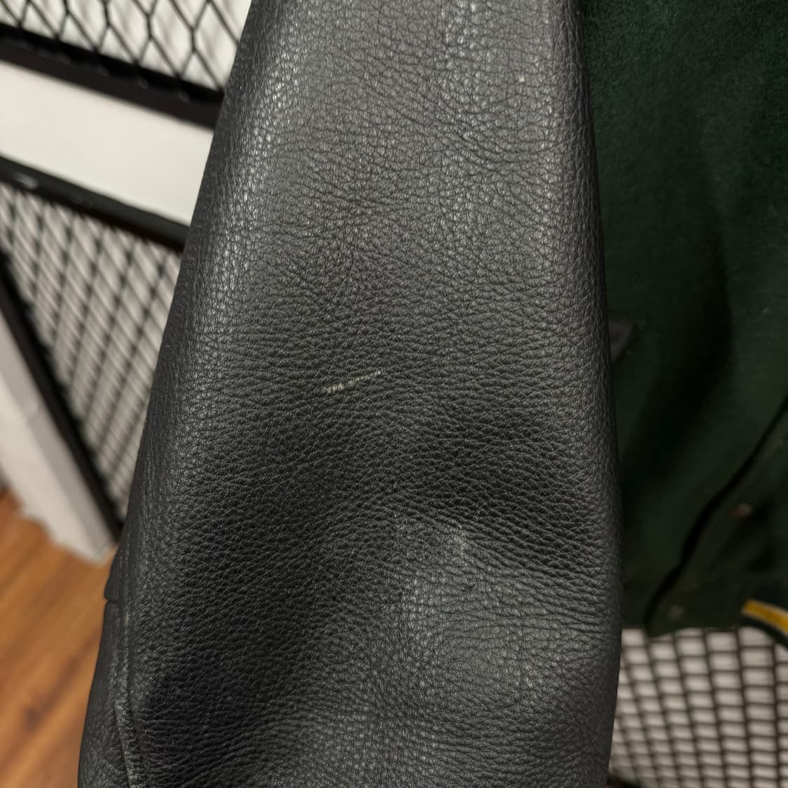 USA VTG 90s 빈티지 레더 바시티 자켓 블랙 카키 배색 상품이미지9