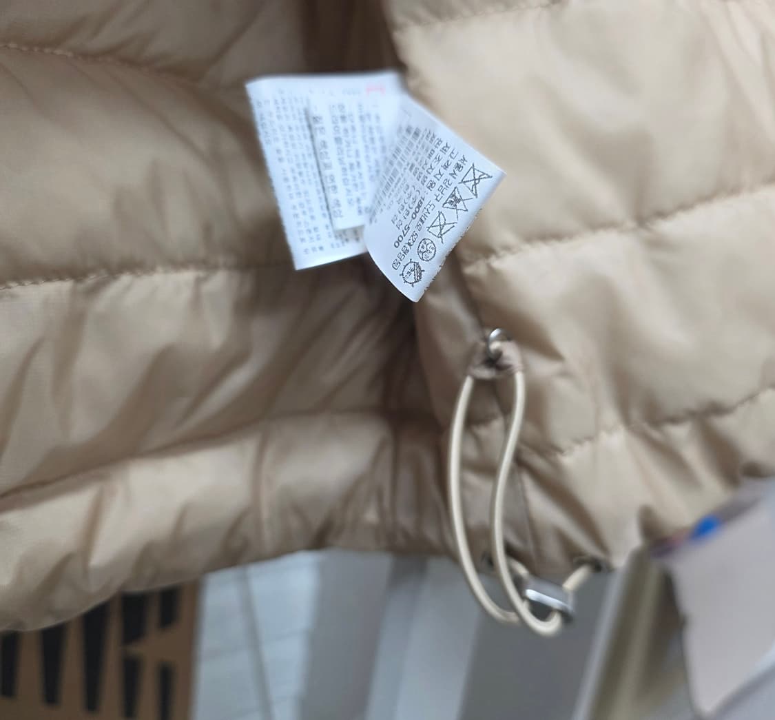 더캐시미어 25FW 여성조끼 후드 경량 구스다운 베스트 프리 AD45 상품이미지5