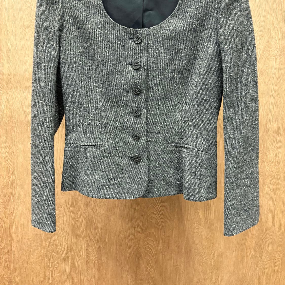 크리스찬 디올 노카라 멜란지 트위드 자켓 사이드 슬릿 포켓 디테일 차콜 상품이미지5