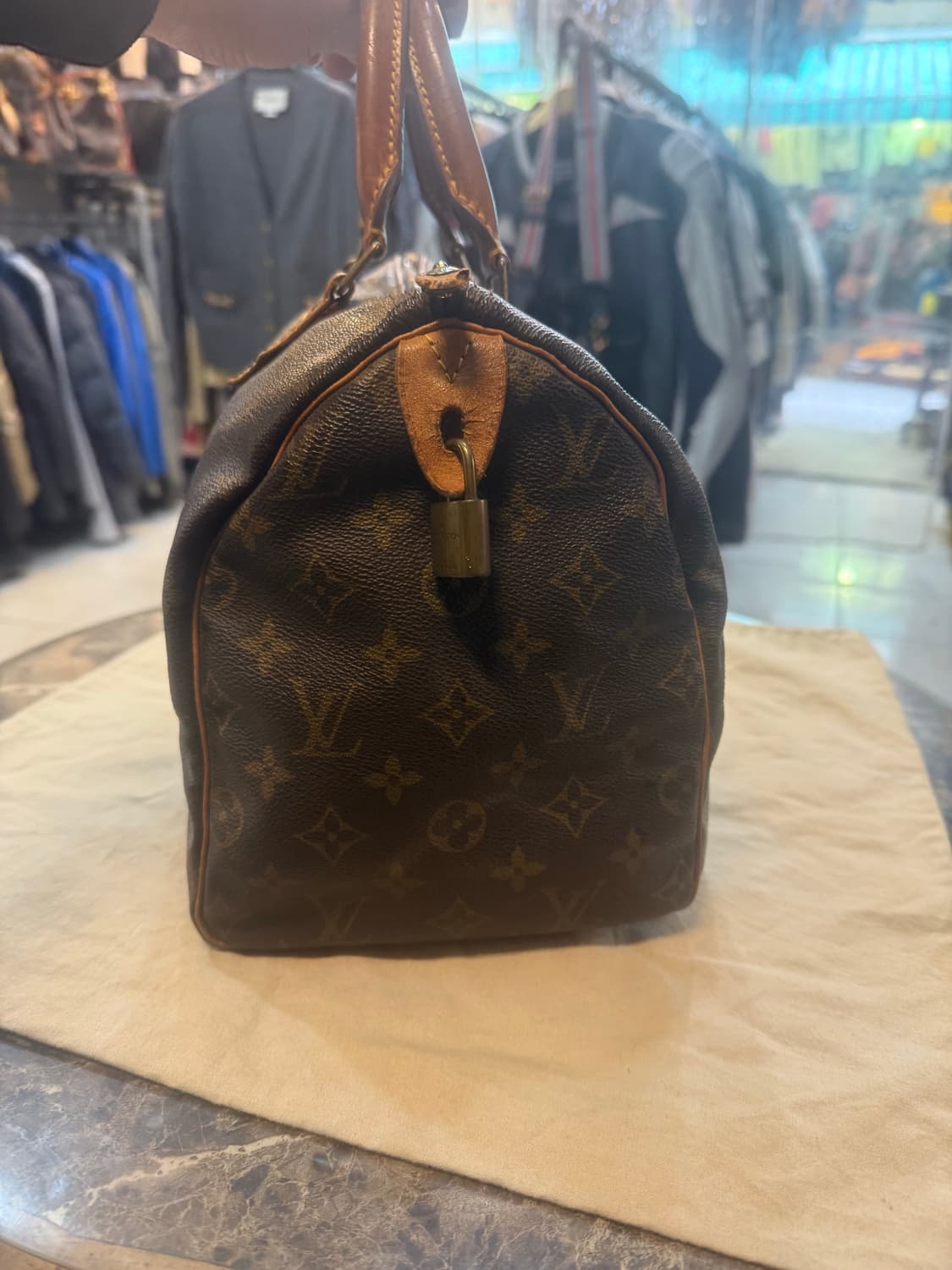 정품 루이비통 스피디30 팝니다 상품이미지2