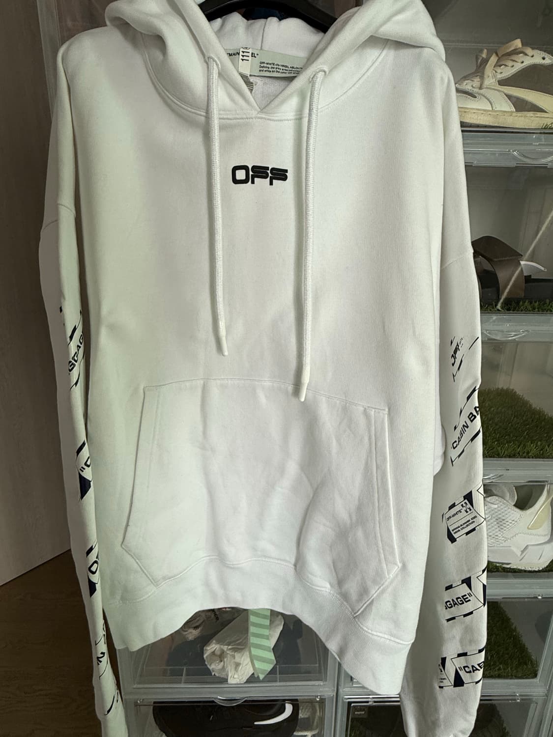 오프화이트 후드. 택제거 안함. L사이즈 실착 3회 미만 상품이미지1