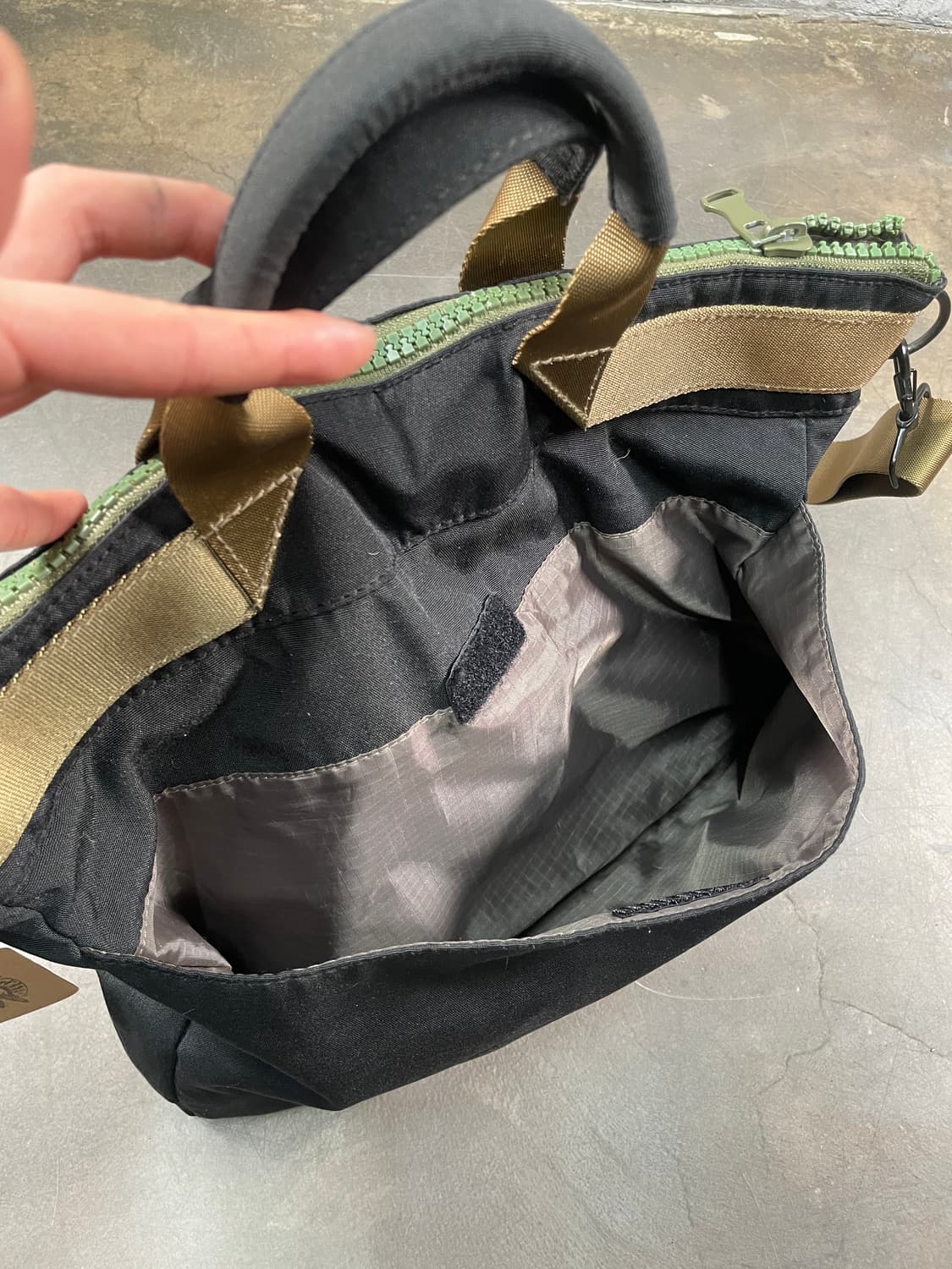 Gap 2way 헬맷 크로스백 상품이미지3