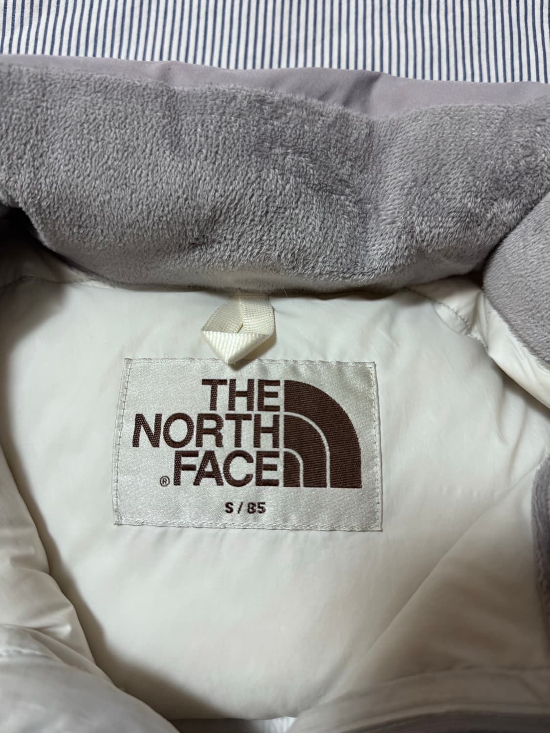 W 노스페이스 화이트라벨 노벨티 눕시 다운 자켓 아이스 그레이 상품이미지7