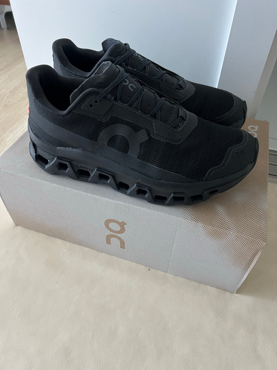 온 러닝 클라우드몬스터 보이드 상품이미지8